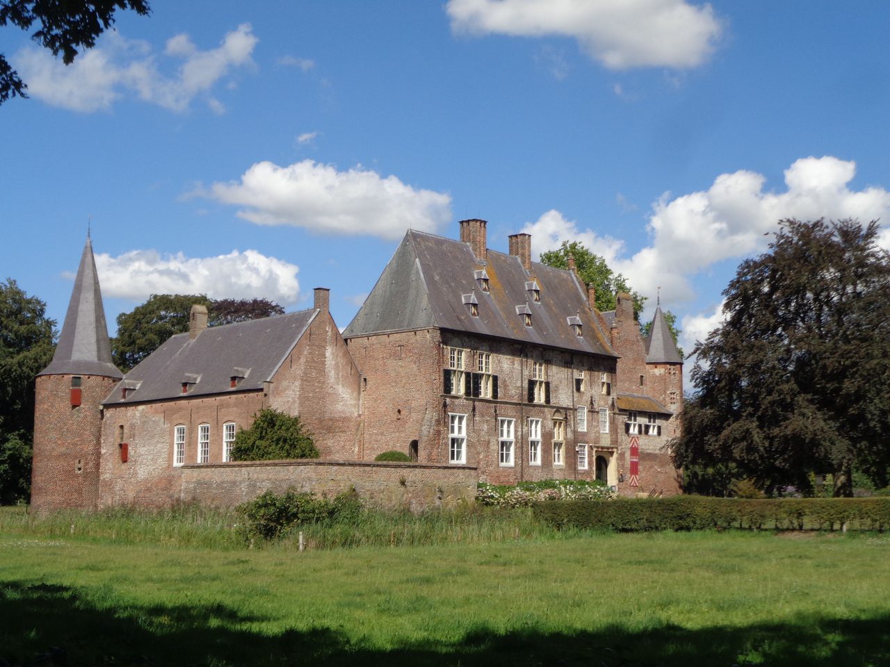 Ravanda Castle